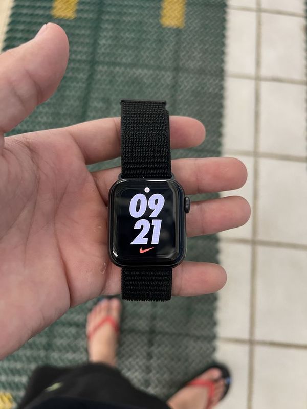 iWatch se 40mm 32gb iWatch se 40mm 32gb