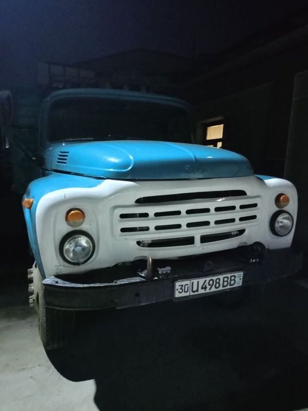 Ishga tayor Zil sotiladi motorlari Ural Ishga tayor Zil sotiladi motorlari Ural
