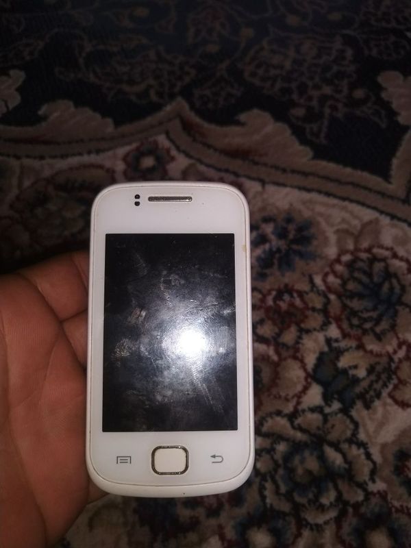 Novey knopkali telefoni Novey knopkali telefoni