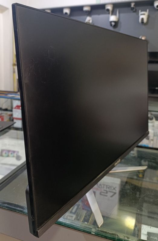Immer 27" flat monitor! Yaxshi holatda! Immer 27" flat monitor! Yaxshi holatda!