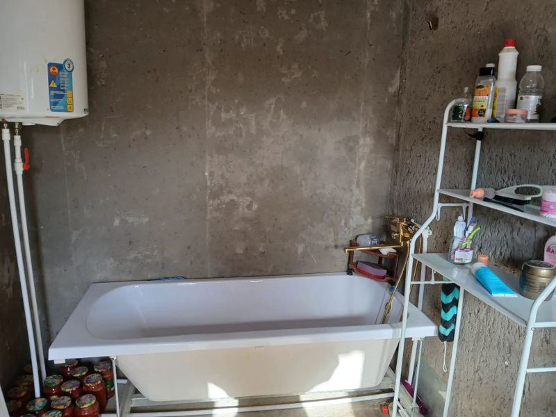 Чирчик шахар 4мк ховли 68000$