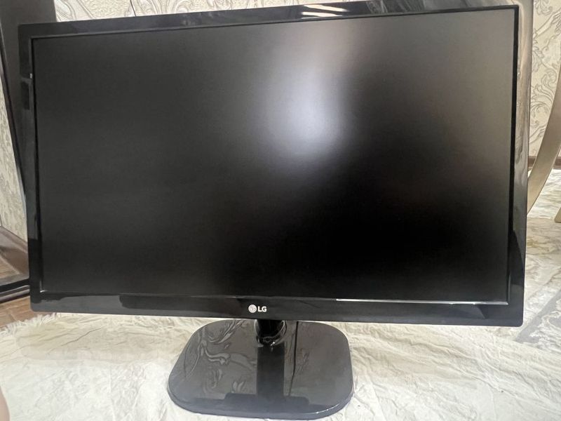 Монитор LG 23” IPS Full HD (Отличное состояние) Монитор LG 23” IPS Full HD (Отличное состояние)
