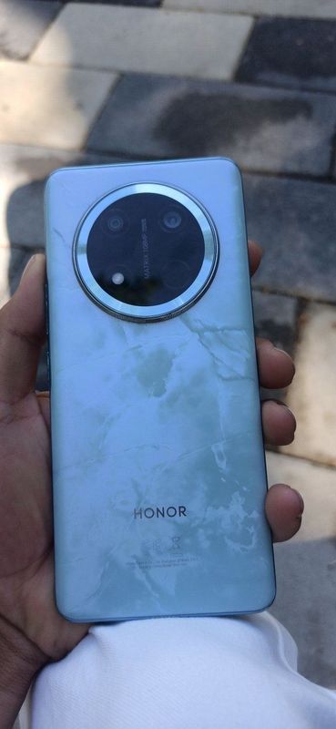 Honor x9c smartfoni sotiladi.