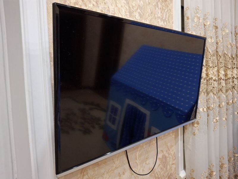Срочно Artel Smart 40 в идеальном состоянии