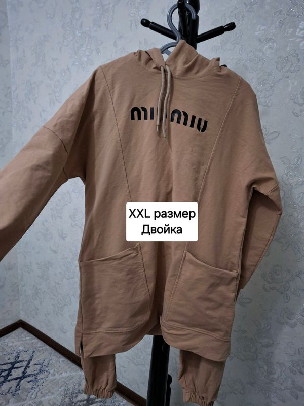 Хаммаси 100.000 Кийимлар
