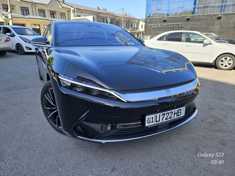 Byd han full 4 AWD 2 та моторли 2021 йил Byd han full 4 AWD 2 та моторли 2021 йил
