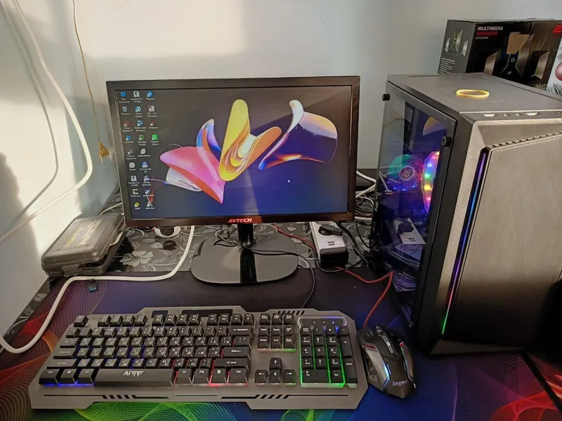 Kompyuter Sotiladi Kompyuter Sotiladi