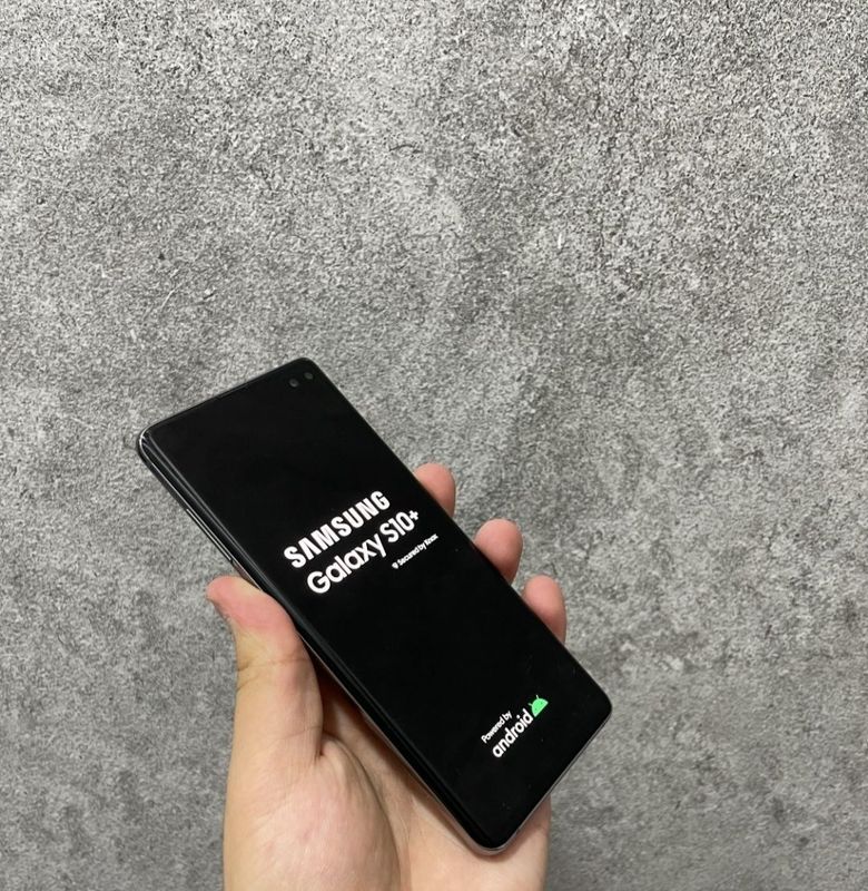 Samsung s10 + vetnam ochilmagan radnoy