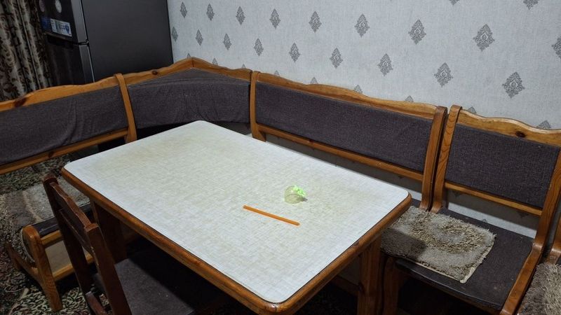 Ugolok sotiladi xolati yaxshi