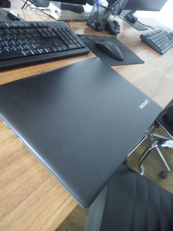 Noutbook Lenovo Srochni sotiladi Noutbook Lenovo Srochni sotiladi