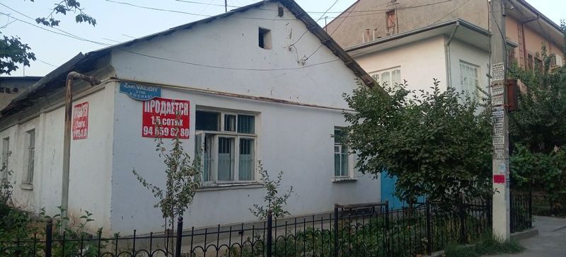 Hovli sotiladi. Burchak. Yakkasaroy tumani da