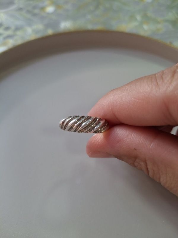 Продам серебряное кольцо