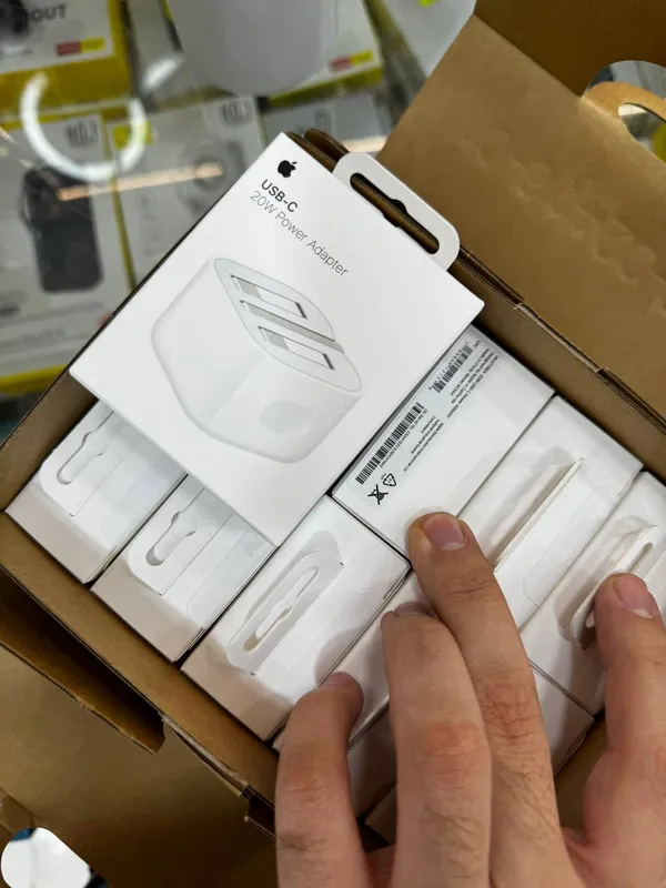 Apple power adapter 20W 3 pin Original Apple power adapter 20W 3 pin Original