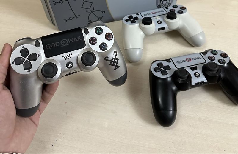 Dualshock 4 ( геймпад пс4) оригинал