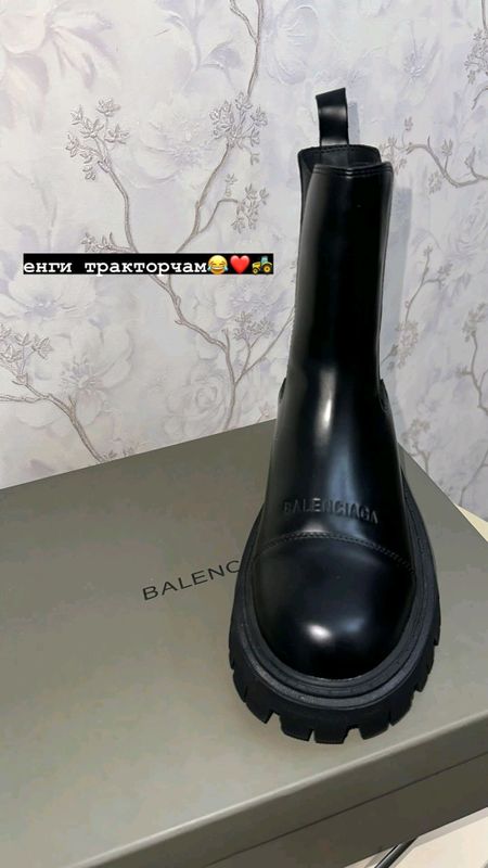 ботинка Balenciaga ботинка Balenciaga