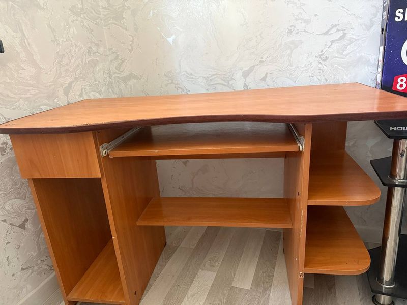 Компьютерный стол Компьютерный стол