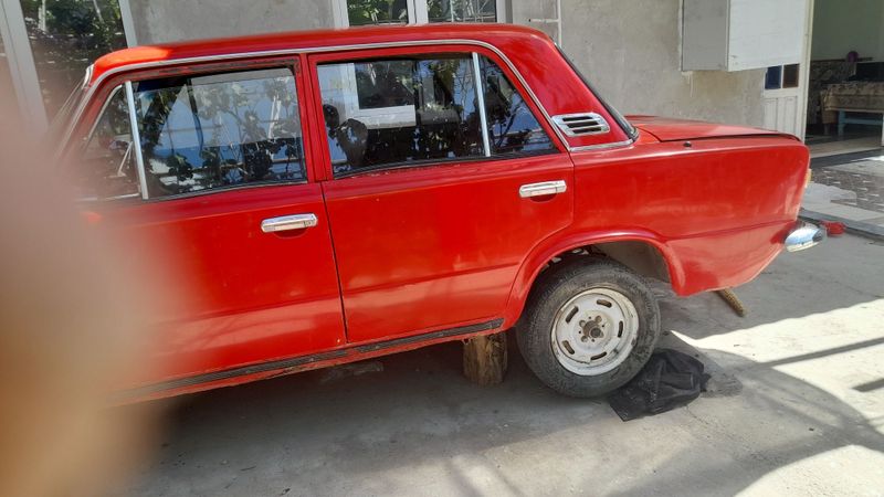 Lada jguli 011 tez va arzon sotiladi metanda