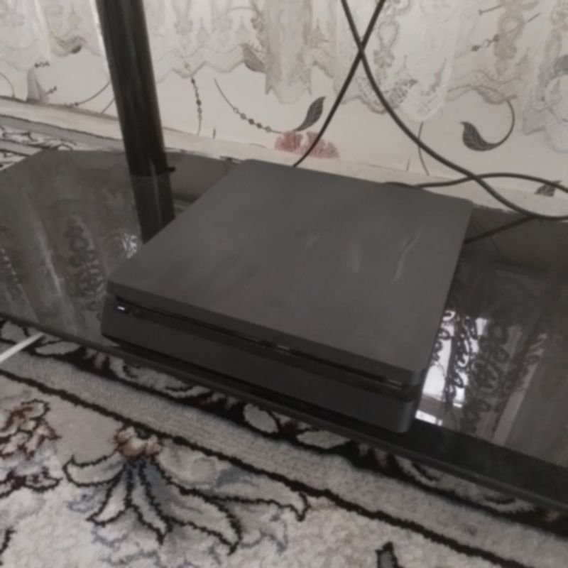 Ps4 slim 1 tb 9.00 versiya 4ta jostik Ps4 slim 1 tb 9.00 versiya 4ta jostik
