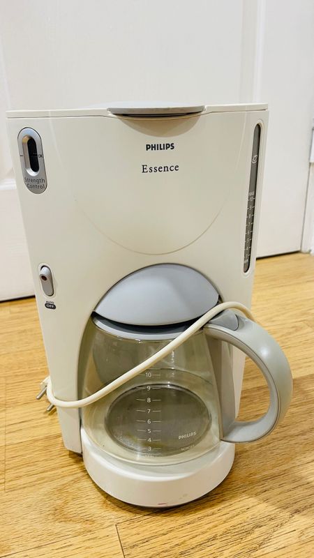 Кофемашина Philips Essence Кофемашина Philips Essence