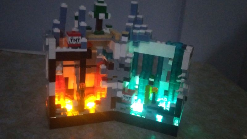 LEGO konstruktor MINEKRAFT sotiladi
