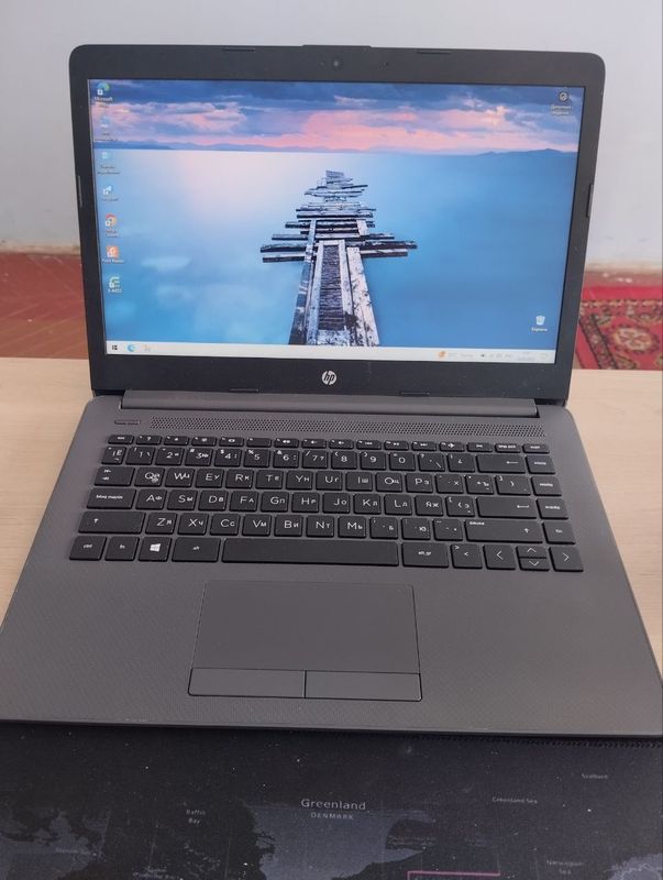 AMD Athlon Silver 3050U with Radeon Graphics 2.30 GHz idealniy