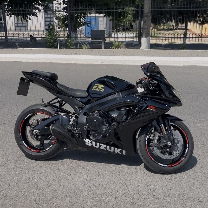 Suzuki gsxr 750 k7 Suzuki gsxr 750 k7