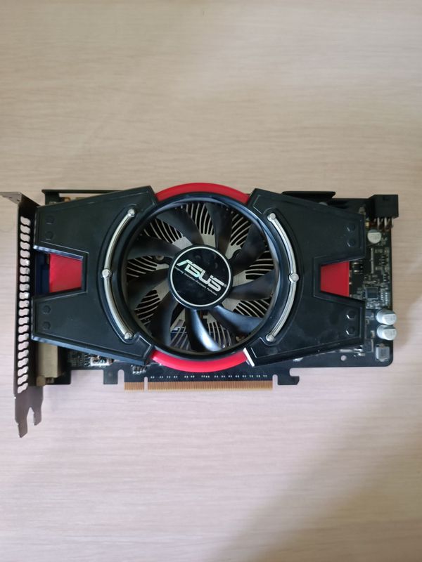 GTX550ti 1gb asus GTX550ti 1gb asus