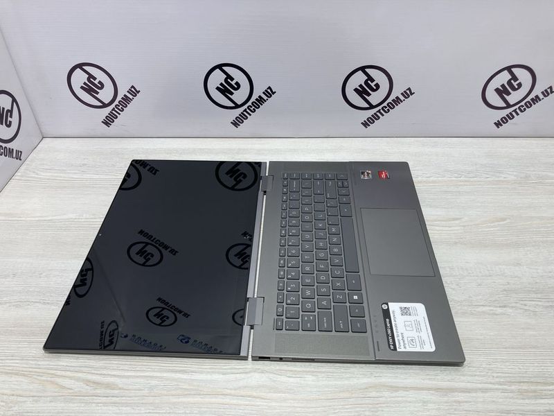 Hp ENVY x360 ryzen 5-7530U 12/256