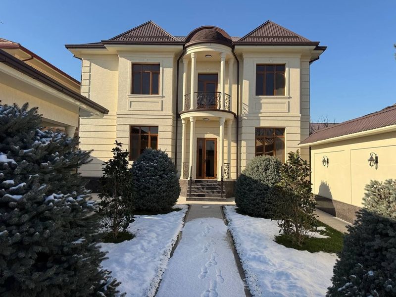 Продается Евро дом на Центре Луначарского Продается Евро дом на Центре Луначарского