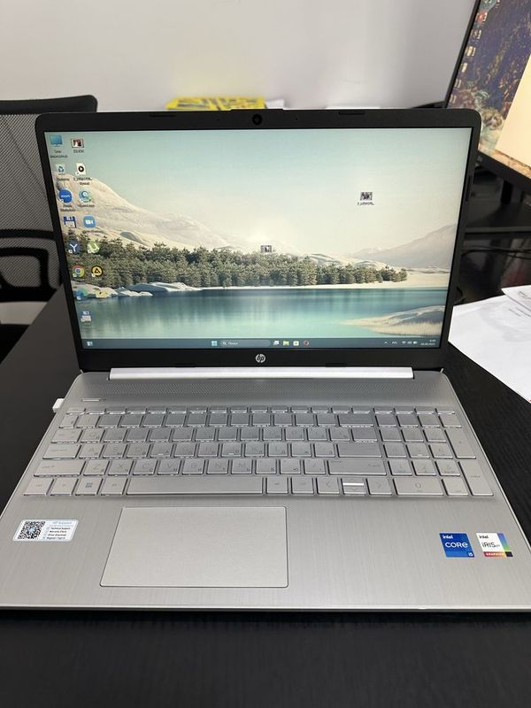 Noutbook HP Intel Core i5 xoli ishlatilmagan yangi narxini kelishamiz Noutbook HP Intel Core i5 xoli ishlatilmagan yangi narxini kelishamiz