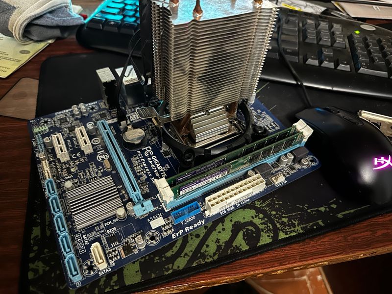 B75M GIGABYTE motherboard мать плата B75M GIGABYTE motherboard мать плата