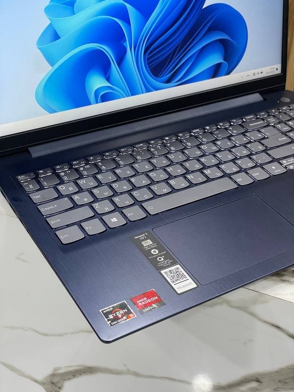 Lenovo ideapad 3