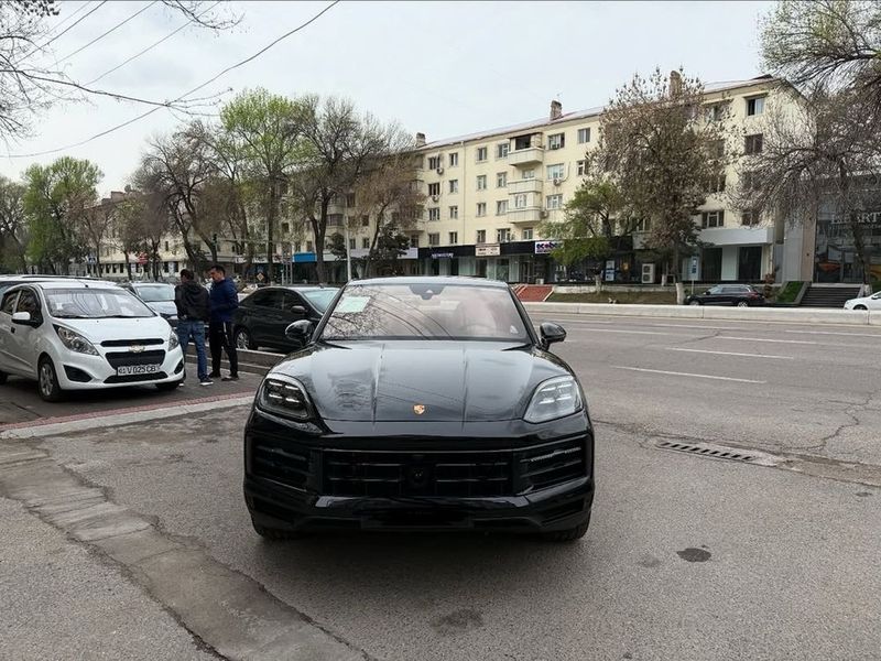 Porsche Cayenne Coupe E-Hybrid Porsche Cayenne Coupe E-Hybrid