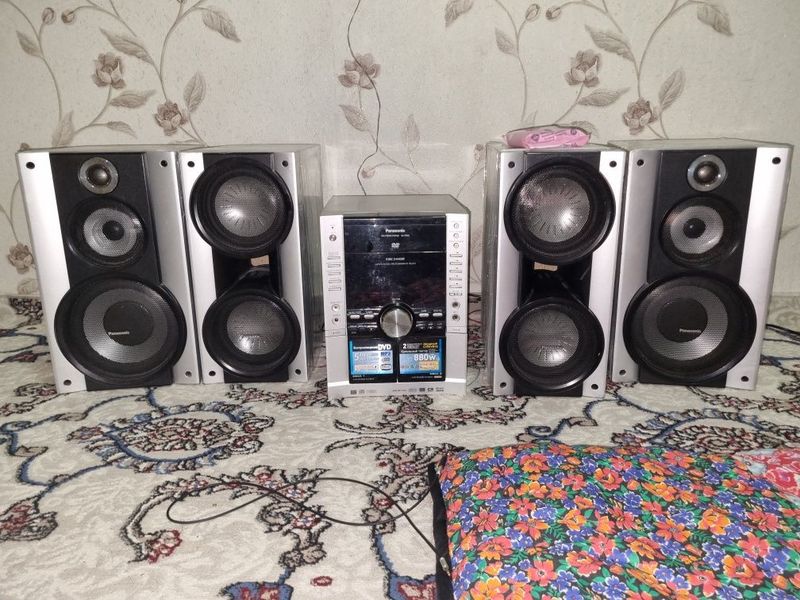 Panasonic SA-VK950 muzikalni senter sotiladi Panasonic SA-VK950 muzikalni senter sotiladi