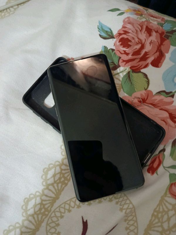 Samsung galaxy s10 8/128gb Samsung galaxy s10 8/128gb