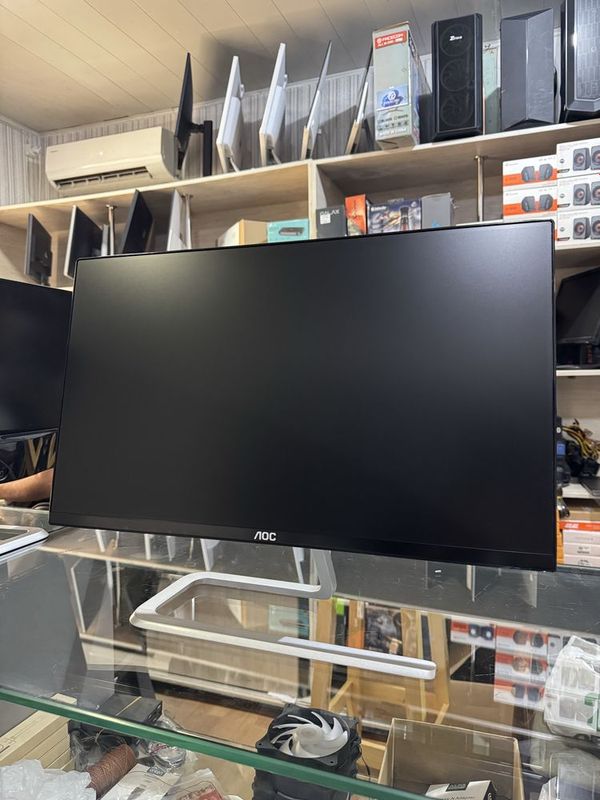 AOC 24" Flat Monitor Holati ideal Monitor 2 ta bor AOC 24" Flat Monitor Holati ideal Monitor 2 ta bor