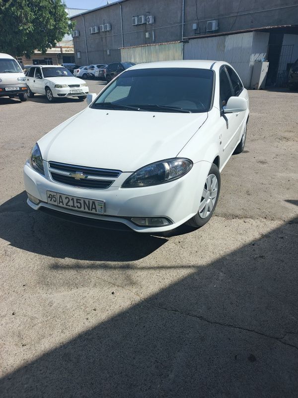 Jentra xolati zur