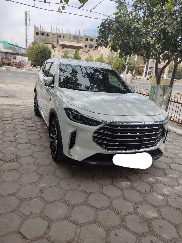 Продаётся JETOUR х70 PLUS состояние идеальное год 2022 Продаётся JETOUR х70 PLUS состояние идеальное год 2022