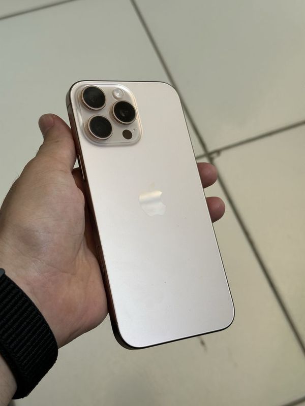 iPhone 16 Pro Max desert 256gb