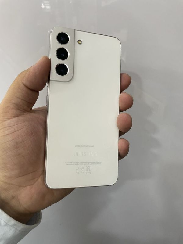 Samsung S22 holati zoʻr vetnam Samsung S22 holati zoʻr vetnam