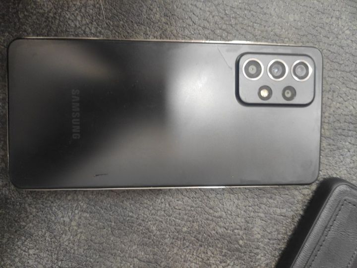 Samsung a52 sotiladi