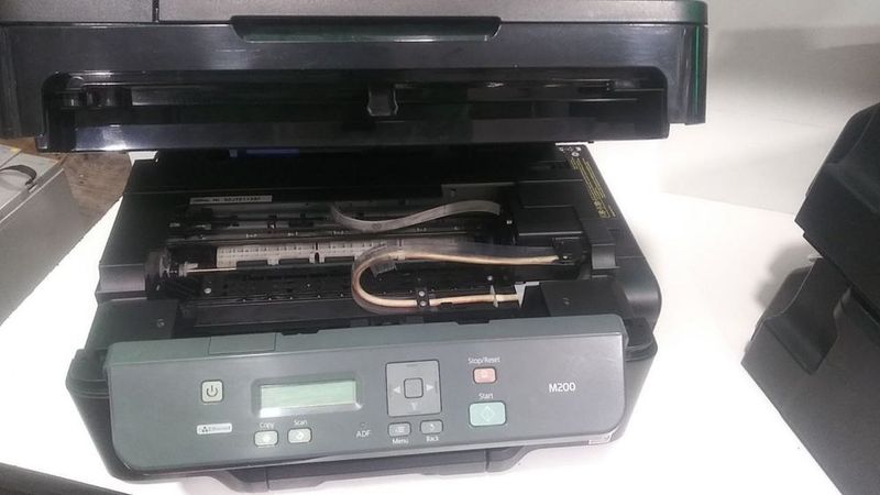 Epson M200 printer sotiladi Epson M200 printer sotiladi