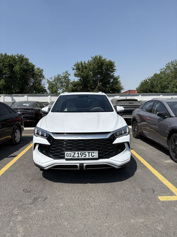 Byd song pro 2024 yil 25.000 Km halol oq top toza 71 km li Byd song pro 2024 yil 25.000 Km halol oq top toza 71 km li