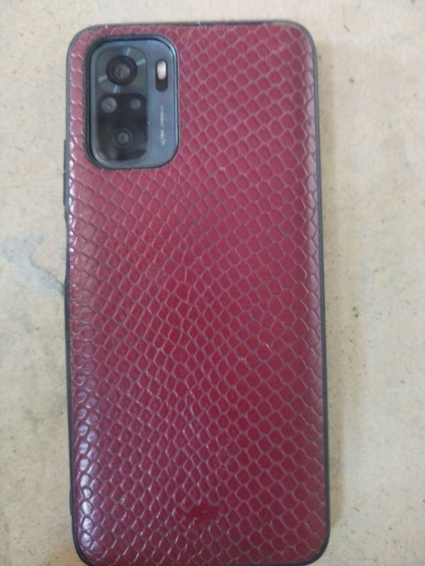 Redmi 10 4/64 holati yaxshi