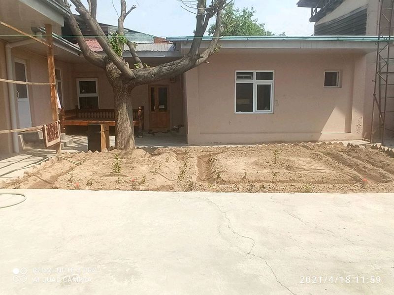 Срочно сдаётся большой, уютный участок в Ташкенте Срочно сдаётся большой, уютный участок в Ташкенте