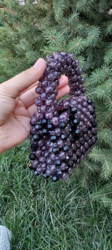 Миниатюрная сумка из бусин Миниатюрная сумка из бусин