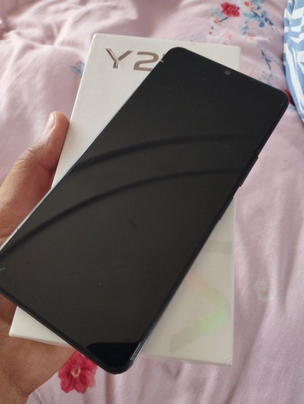 Vivo 27S holati idealniy joyi 128/8 Vivo 27S holati idealniy joyi 128/8