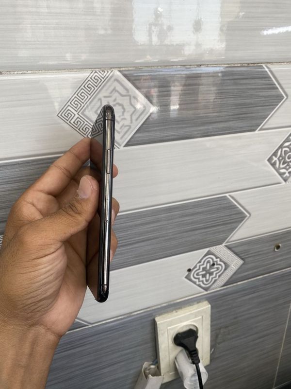 Iphone 11 pro sotiladi Iphone 11 pro sotiladi