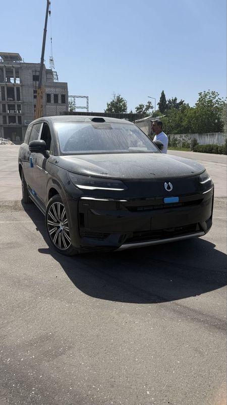 DENZA N9 PHEV Gibrid 2025 yil DENZA N9 PHEV Gibrid 2025 yil