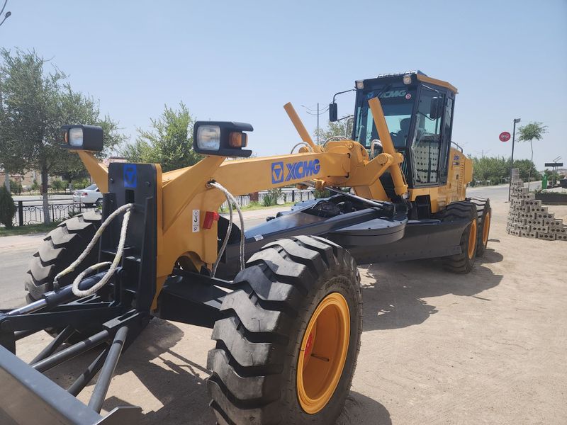 Грейдер xcmg GR 215 Грейдер xcmg GR 215